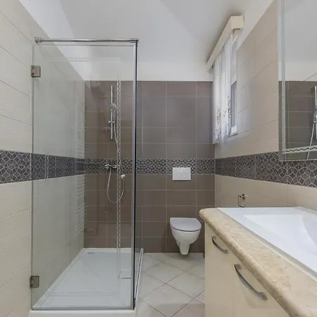 Mateja Villa *