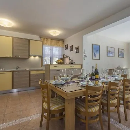 Mateja Villa