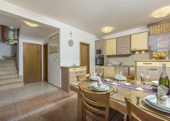 Villa Mateja Karigador